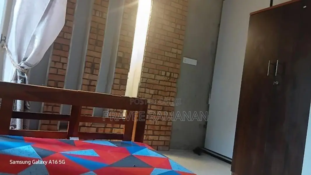 Batticaloa Room for Rent Working Girls Only