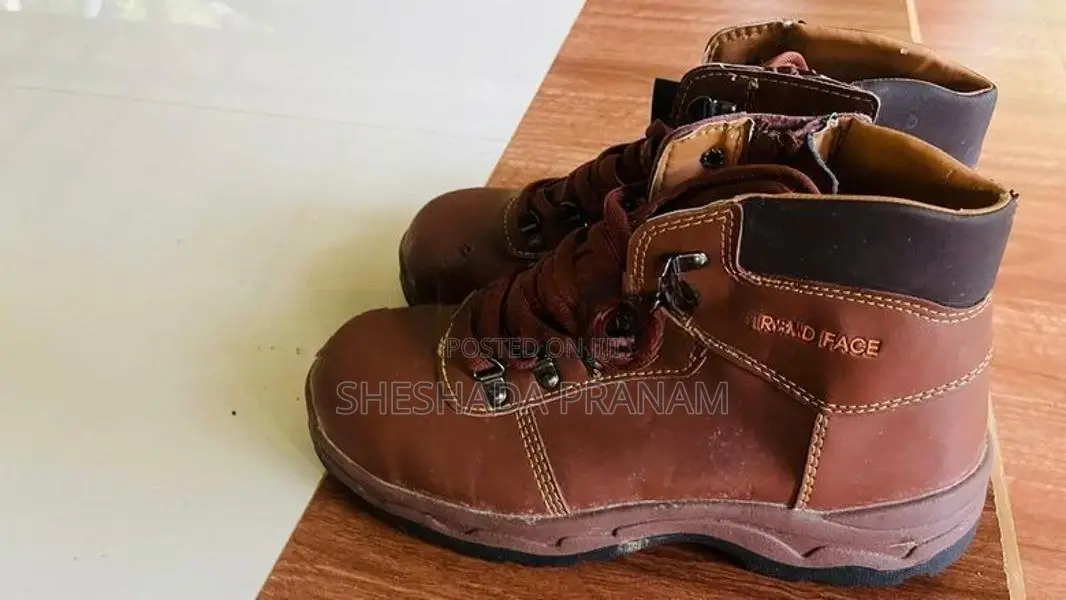 Korean Road Face RF-60 Safety Shoes (Size 270)