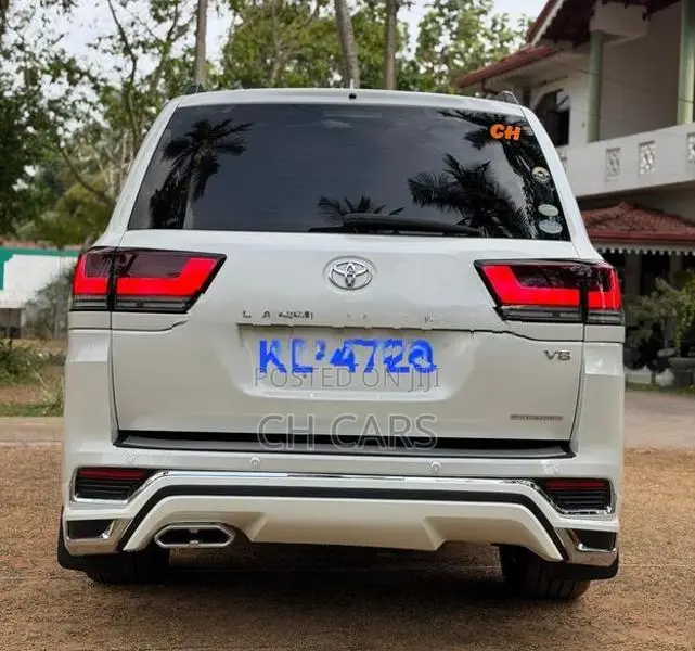 Toyota Land Cruiser 200 2008
