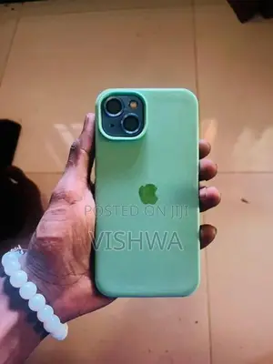 Apple iPhone 13 (Used)