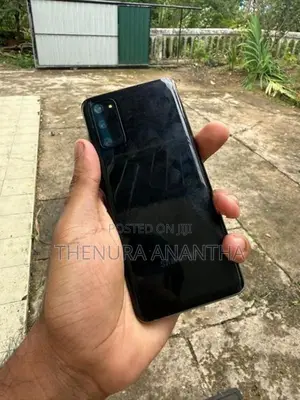 Samsung Galaxy S20 (Used)