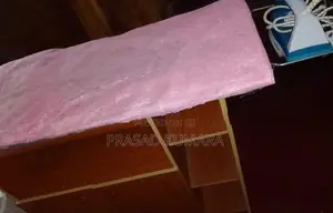 මෙලමයින් අයන් බෝඩ් එකක්