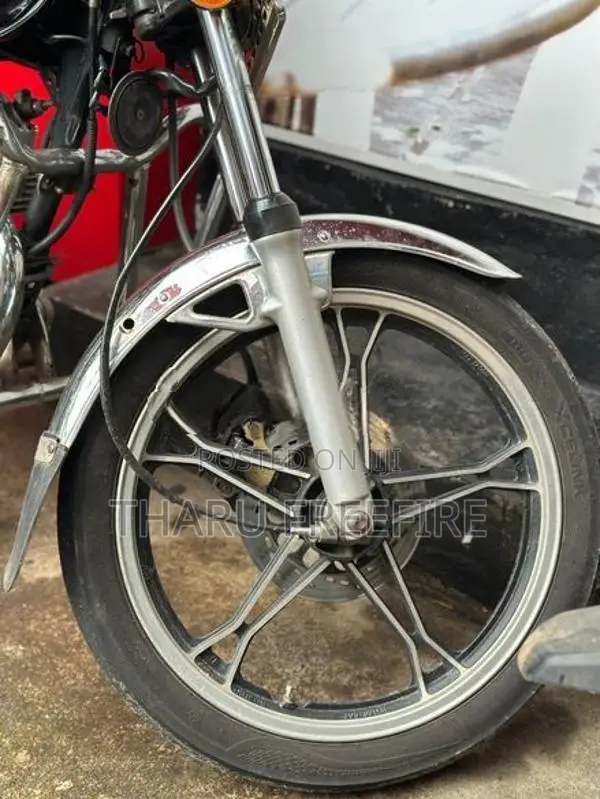 Suzuki GN 125 2013