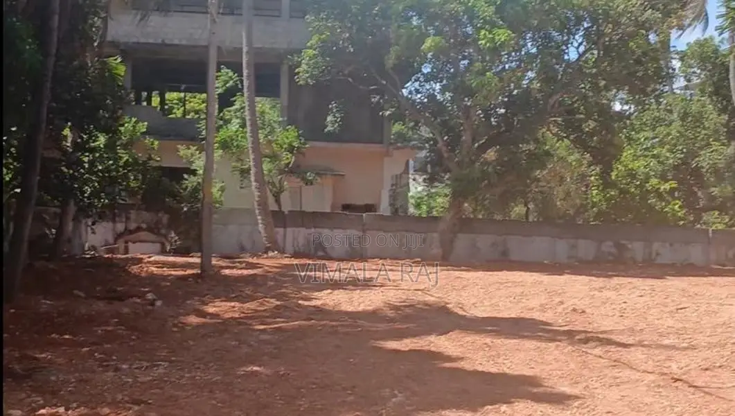 Commercial Land For Sale in Trincomalee Town