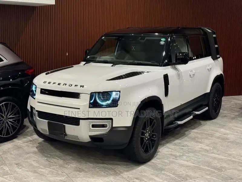 Land Rover Defender X-Dynamic P300e 2023