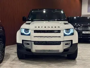 Land Rover Defender X-Dynamic P300e 2023