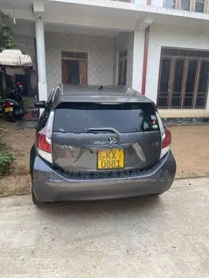 Toyota Aqua 2012