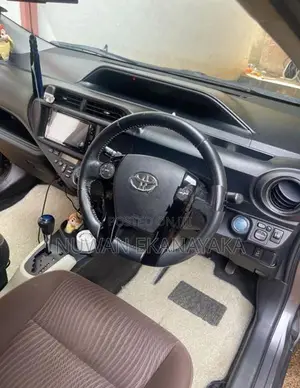 Toyota Aqua 2012