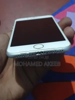 Apple iPhone 8 (Used)