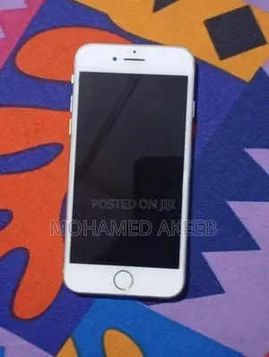 Apple iPhone 8 (Used)