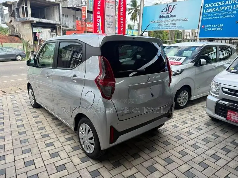 Mitsubishi eK Wagon M 2024