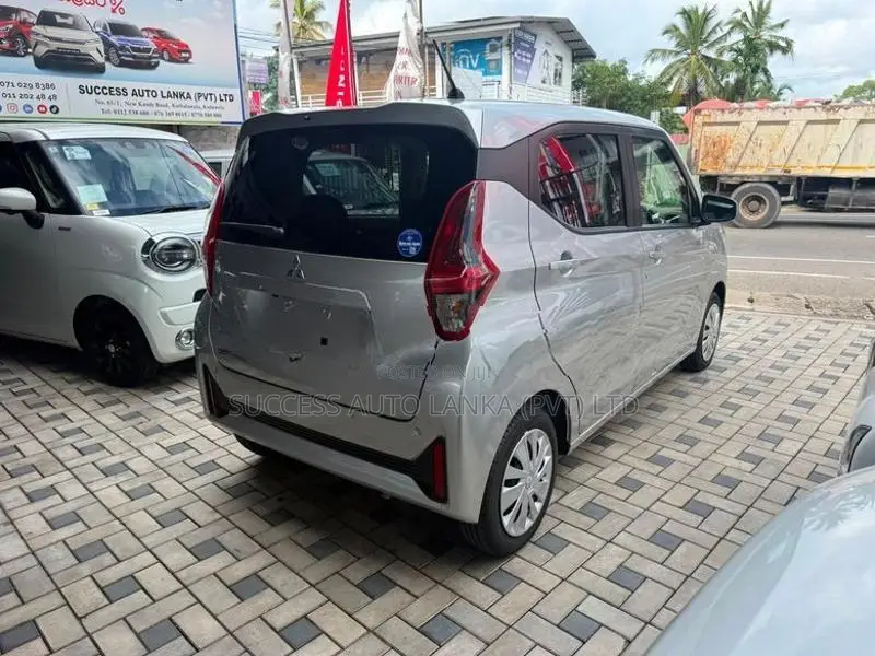 Mitsubishi eK Wagon M 2024