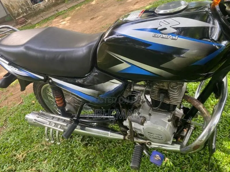 Bajaj CT100 2015
