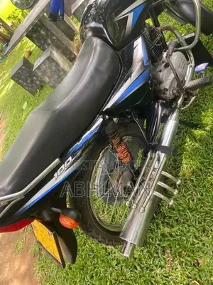 Bajaj CT100 2015
