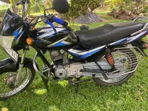 Bajaj CT100 2015