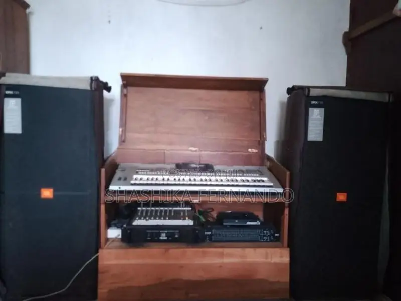 Yamaha PSR 700 Keyboard