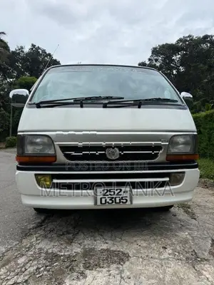 Toyota Dolphin LH103 1995