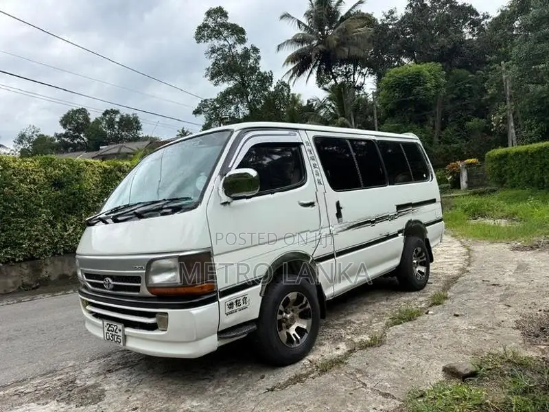 Toyota Dolphin LH103 1995