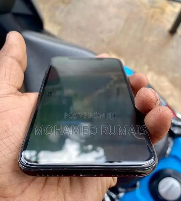 Apple iPhone X 256GB (Used)