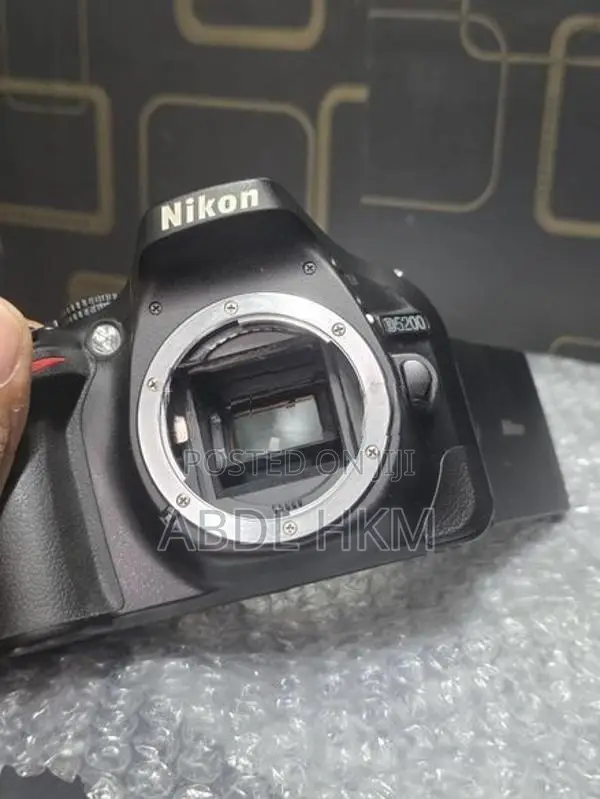 Nikon D5200 with 2 Lens