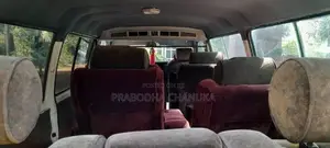 එජස්ටබල් සීට්