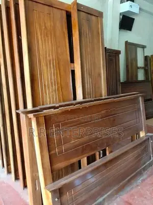 Teak 6*5 ft 72*60 Box Bed
