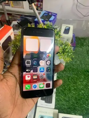 Apple iPhone 7 (Used)