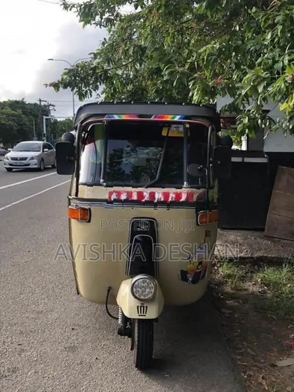 Bajaj RE 2005