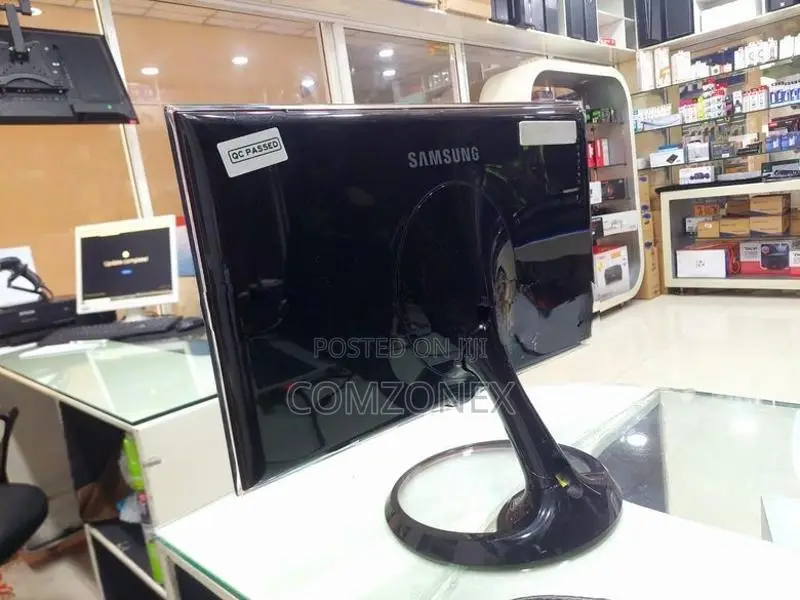 Samsung 20" Wide HDMI LED Monitor USED