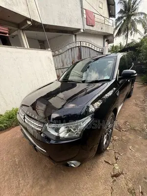 Mitsubishi Outlander 2013