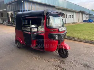 Bajaj RE 2019