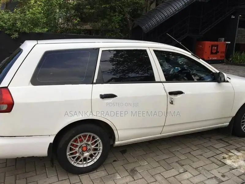 Nissan Wingroad 2000