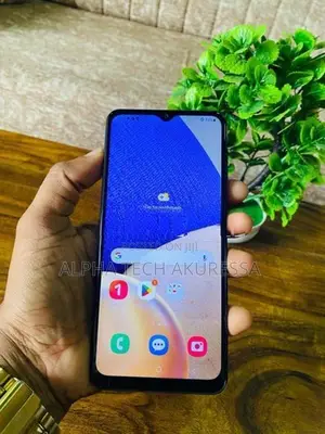 Samsung Galaxy A32 5G 4GB 128GB (Used)