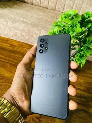 Samsung Galaxy A32 5G 4GB 128GB (Used)