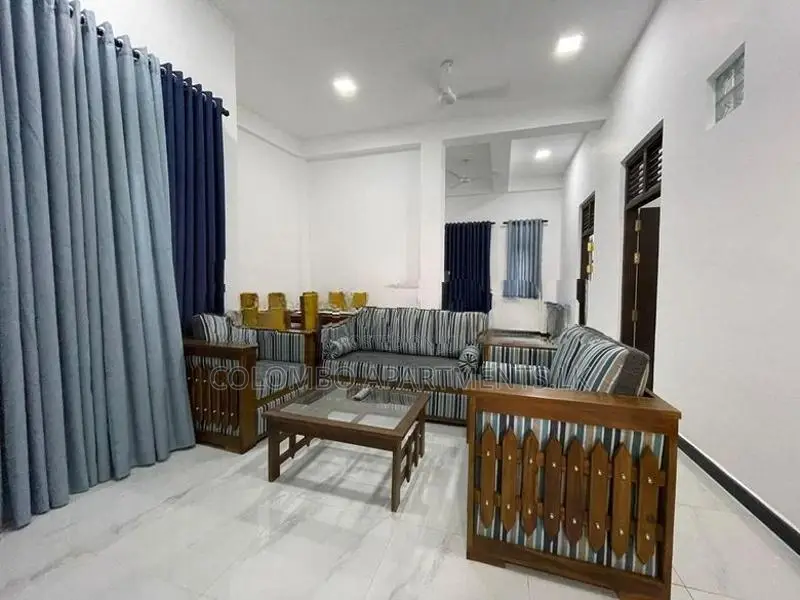2-Bedroom Apartment Short-Term Rental in Dehiwela (Code: CSMG0F)