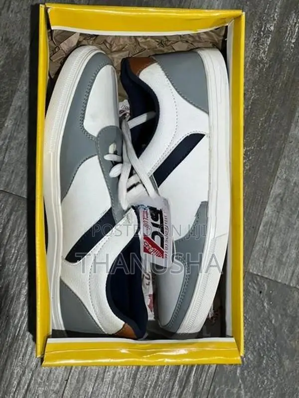STC US Club Shoes