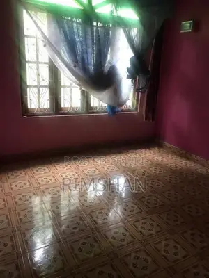 4 BHK House With 10 Perchss Land Sale Uduvara