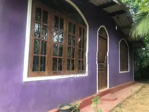 4 BHK House With 10 Perchss Land Sale Uduvara