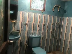 4 BHK House With 10 Perchss Land Sale Uduvara