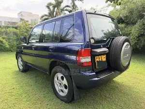Mitsubishi Montero 2003