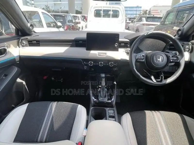 Honda Vezel Z Play 2024