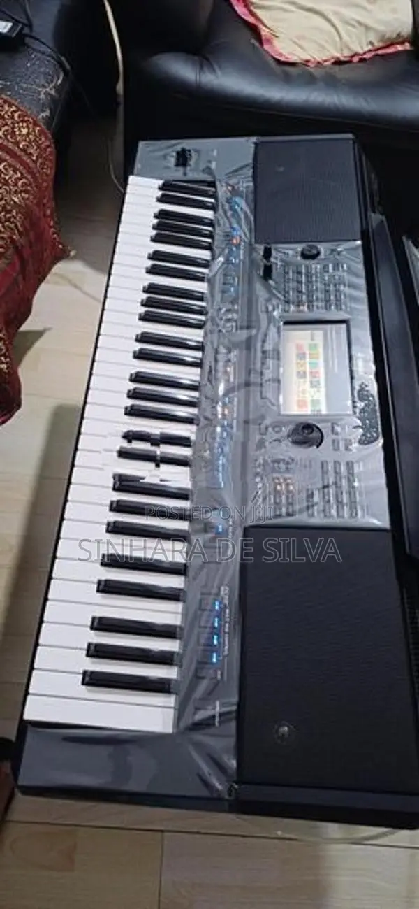 Yamaha Psr SX700 Keyboard