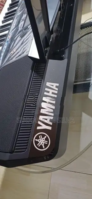 Yamaha Psr SX700 Keyboard