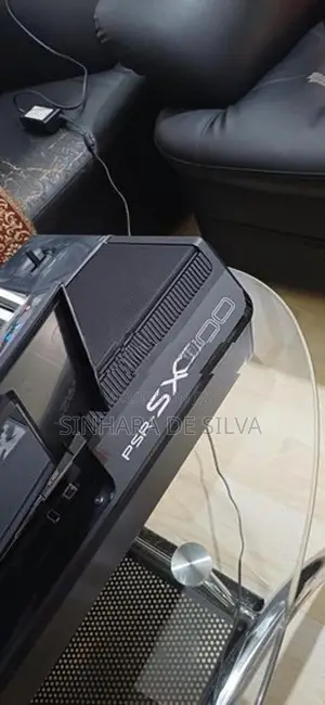 Yamaha Psr SX700 Keyboard