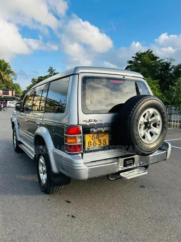 Mitsubishi Pajero 1994