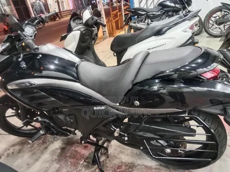 Suzuki Intruder 2020