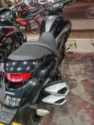 Suzuki Intruder 2020