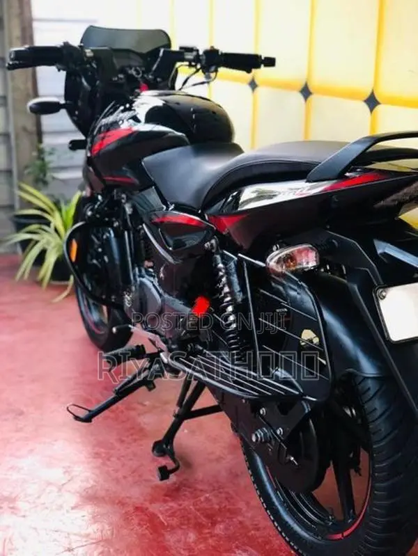 Bajaj Pulsar 150 2018