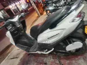 Suzuki Burgman 2020