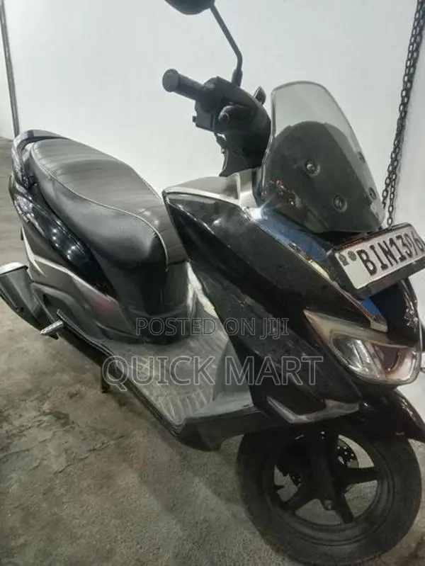 Suzuki Burgman 2020